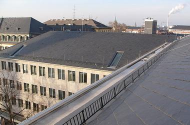 Schieferdächer des Chemiekonzern Merck in Darmstadt