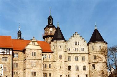 Restaurierung von Burgen, Türmen und Schlösser